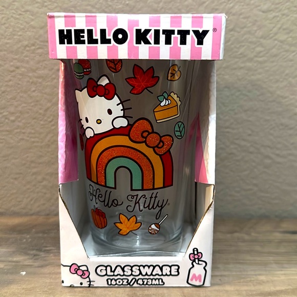 Sale! Hello Kitty Fall Glass - Picture 1 of 3